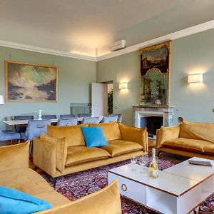 Luxe Appartement met Vier Slaapkamers